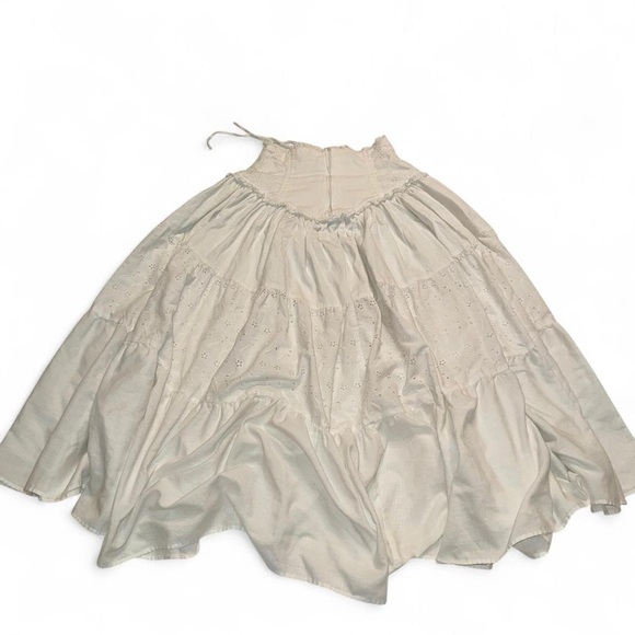 Vintage Frederick’s of Hollywood White Skirt Eyelet Florals, Tiered, Corset 26” - Picture 4 of 6